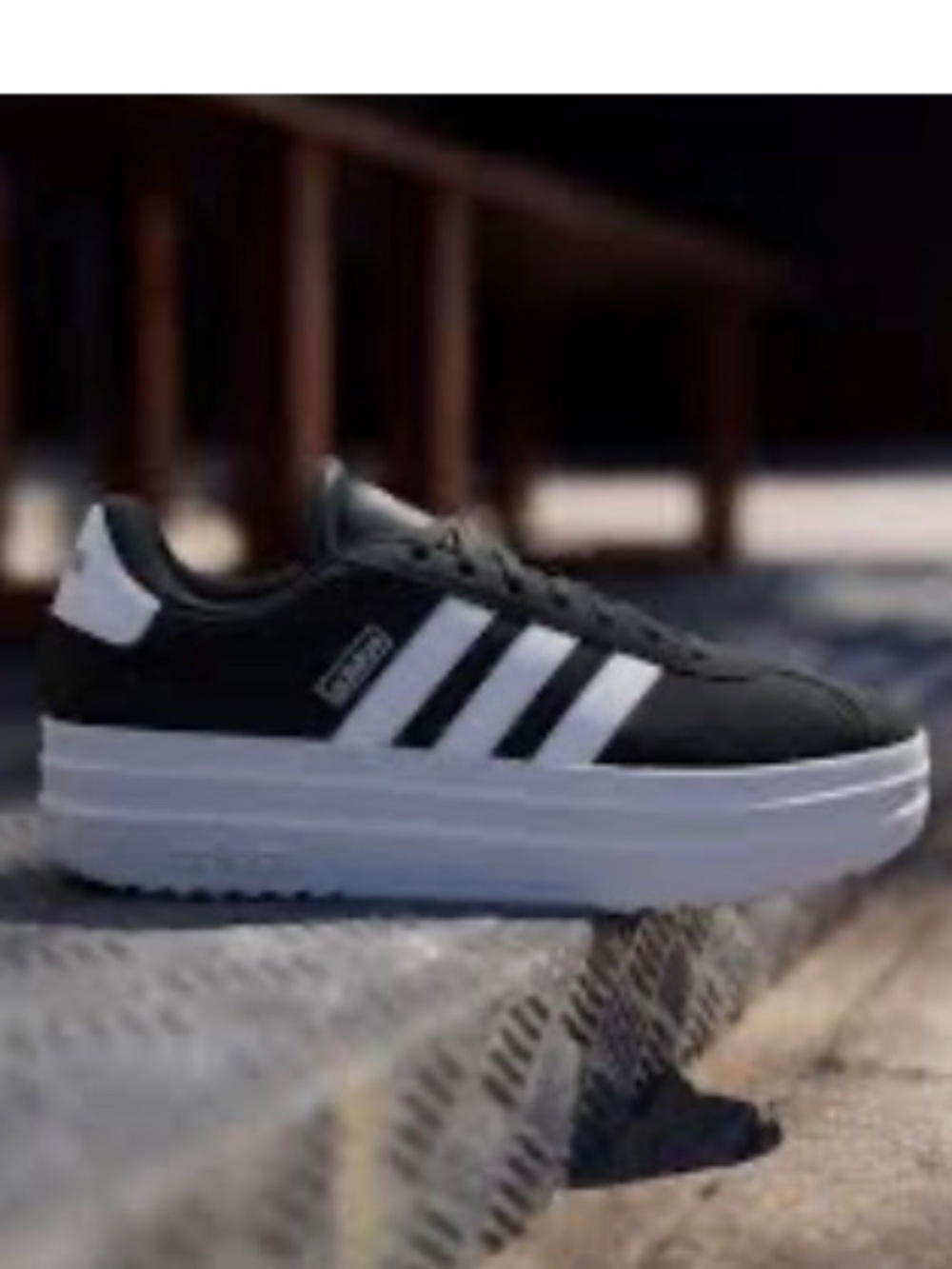 ✨ Adidas Women's VL Court Bold platform shoes - size 8.5